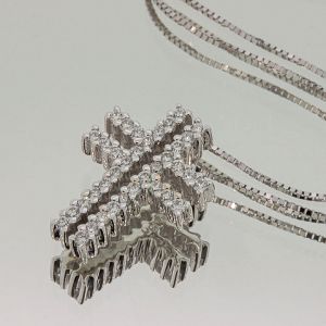 Λευκόχρυσος σταυρός με διαμάντια 0.26ct σετ με αλυσίδα σε 18 καράτια.CR6400