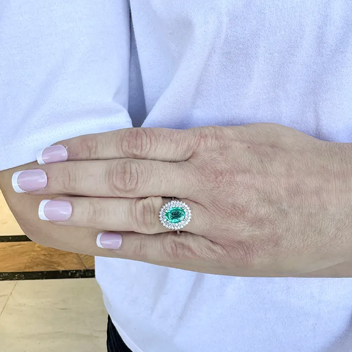 Εντυπωσιακή ροζέτα με σμαράγδι 1.66ct και διαμάντια σε 18 καράτια.RL20080