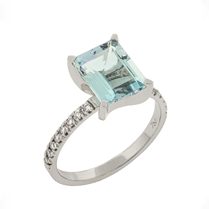 Λευκόχρυσο δαχτυλίδι σε 18 καράτια με aquamarine 2.09ct. RL16699