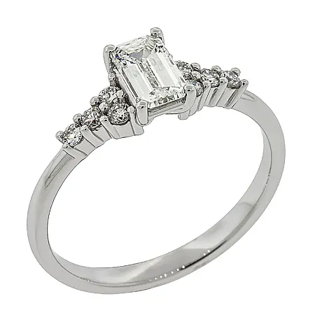 Λευκόχρυσο μονόπετρο δαχτυλίδι 18K με κοπής emerald διαμάντι 0.50ct και μπριγιάν. RD21306