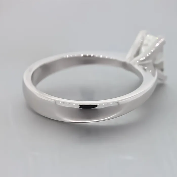 Μονόπετρο δαχτυλίδι 18 καράτια με διαμάντι Emerald cut 1.01ct. RD19650
