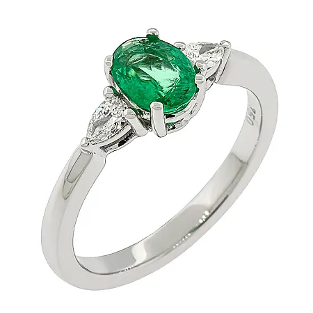 Δαχτυλίδι λευκόχρυσο 18Κ με σμαράγδι oval 0.57ct και διαμάντια pear shape 0.17ct. RL22907