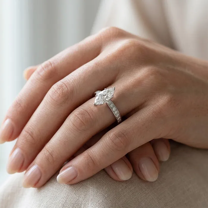 Δαχτυλίδι 18Κ λευκός χρυσός με Lab Grown Diamonds Marquise 0.73ct. D VVS2 και πιστοποίηση IGI.