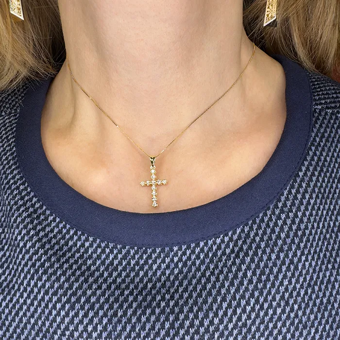 Κλασικός Σταυρός σε Χρυσό 18Κ με Διαμάντια 0.22ct. CR23719