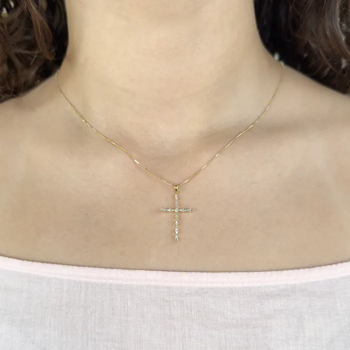 Χρυσός Σταυρός 18Κ με Διαμάντια Baguette & Brilliant 0.21ct G VVS2.