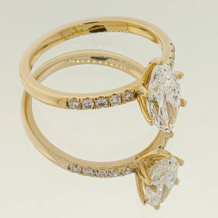 Δαχτυλίδι 14Κ κίτρινος χρυσός με Lab Grown Diamonds Marquise 1.09ct. και Round Cut 0.15.