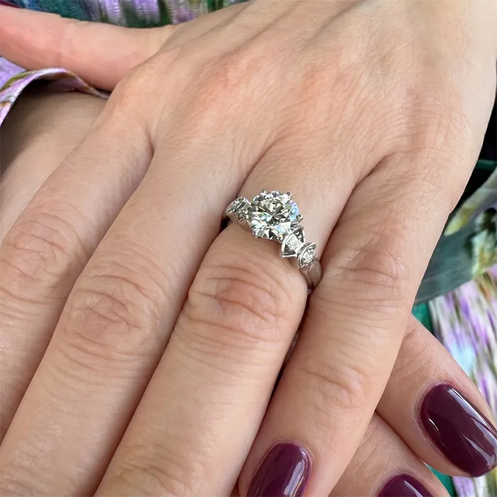 Μονόπετρο Δαχτυλίδι 18Κ με Lab Διαμάντι 1.51ct D VVS2 & Princess cut πλαϊνά | Million Diamonds