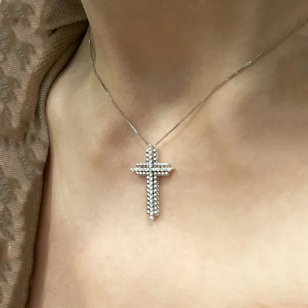 Λευκόχρυσος Σταυρός με διαμάντια 0.21ct και αλυσίδα στα 18 καράτια. CR2638