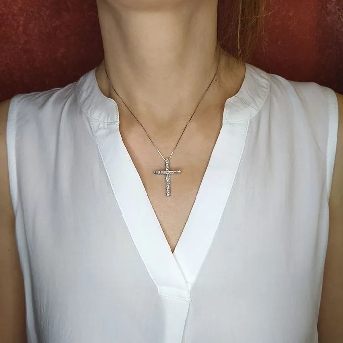 Λευκόχρυσος σταυρός με διαμάντια 0.26ct σε 18 καράτια. CR2636