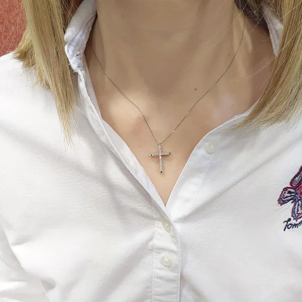 Λευκόχρυσος σταυρός με διαμάντια 0.19ct σε 18 καράτια.CR12369