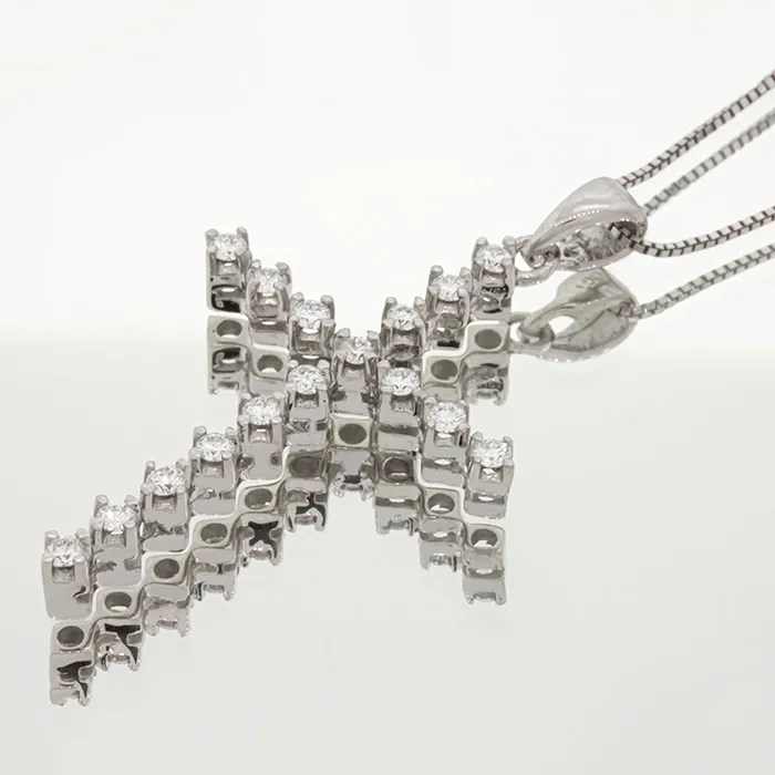 Λευκόχρυσος σταυρός με διαμάντια 0.33ct σε 18 καράτια. CR00880