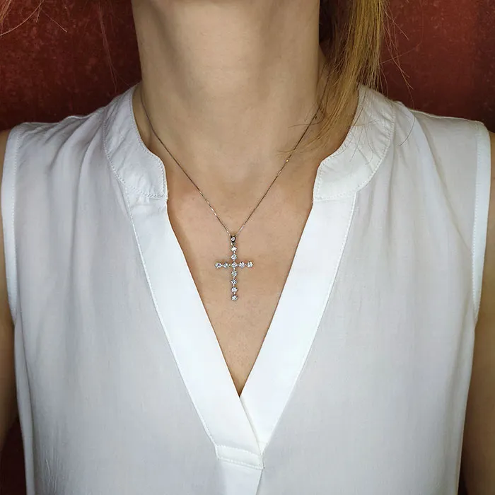 Λευκόχρυσος σταυρός με διαμάντια 0.64ct σε 18 καράτια. CR07173