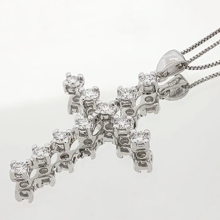 Λευκόχρυσος σταυρός με διαμάντια 0.64ct σε 18 καράτια. CR07173