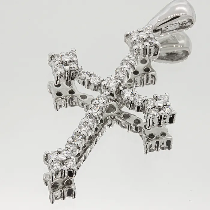Σταυρός λευκόχρυσος με διαμάντια 0.55ct σε 18 καράτια. CR02635