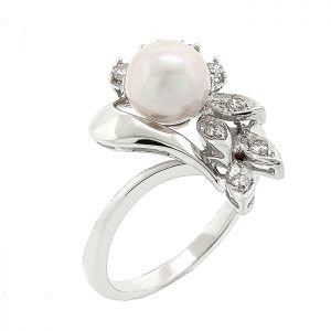 Λευκόχρυσο δαχτυλίδι σε 18 καράτια με μαργζαριτάρι 6.5-7mm και διαμάντια. RL13247