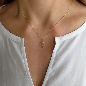 Γυναικείος σταυρός χρυσός 14 καρατια με αλυσίδα. CRK13522