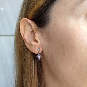 Λευκόχρυσα σκουλαρίκια 18 καράτια με ροζ ζαφείρια 1.50ct και διαμάντια. SK2777