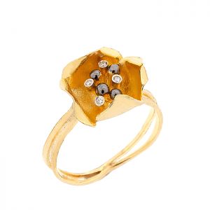 Χειροποίητο δαχτυλίδι χρυσό σε 18 καράτια με διαμάντια. RΚ03604